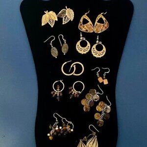 costume jewelry earrings 10 pair in gold tone, amber, and brown